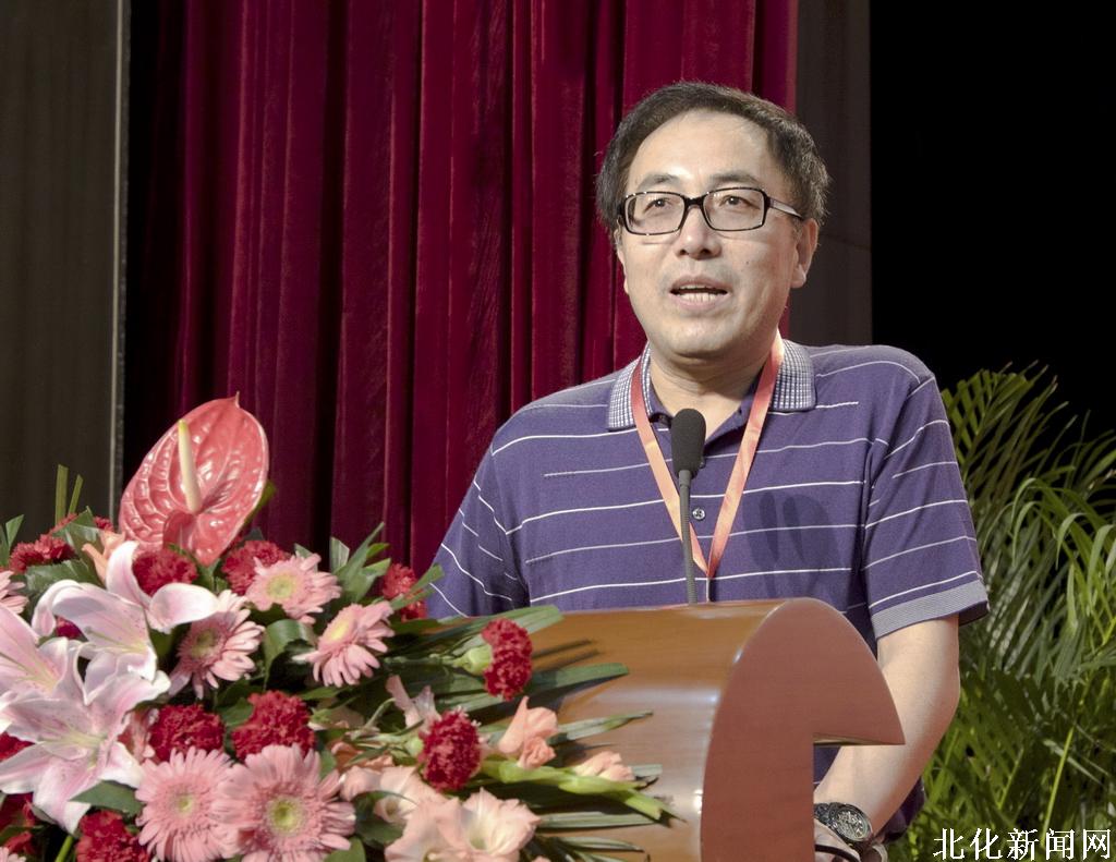 校友刘宪新发言校友谢崇秀发言校友王志革发言校友罗秋生发言校友李雷